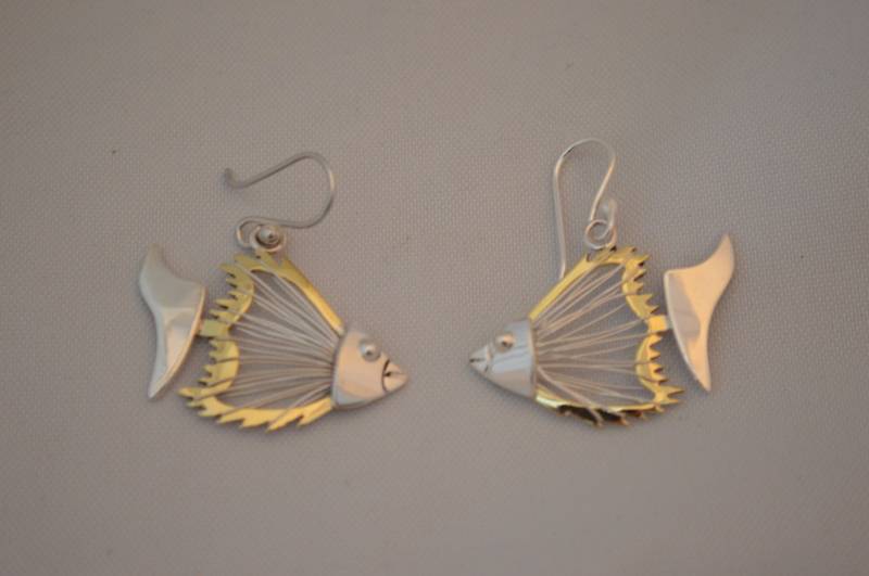 Solide.925 Sterling Silber Engel Fisch Ohrringe W/Messing Trim Handgemachte Einzigartiges Design von mysilvershoppe