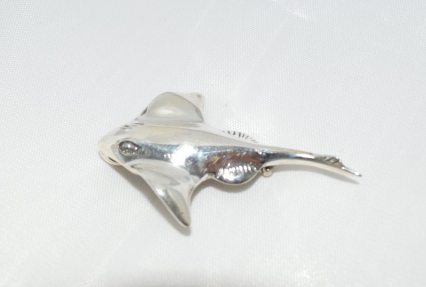 Rochen Sterling Silber Anhänger Anstecknadel von mysilvershoppe