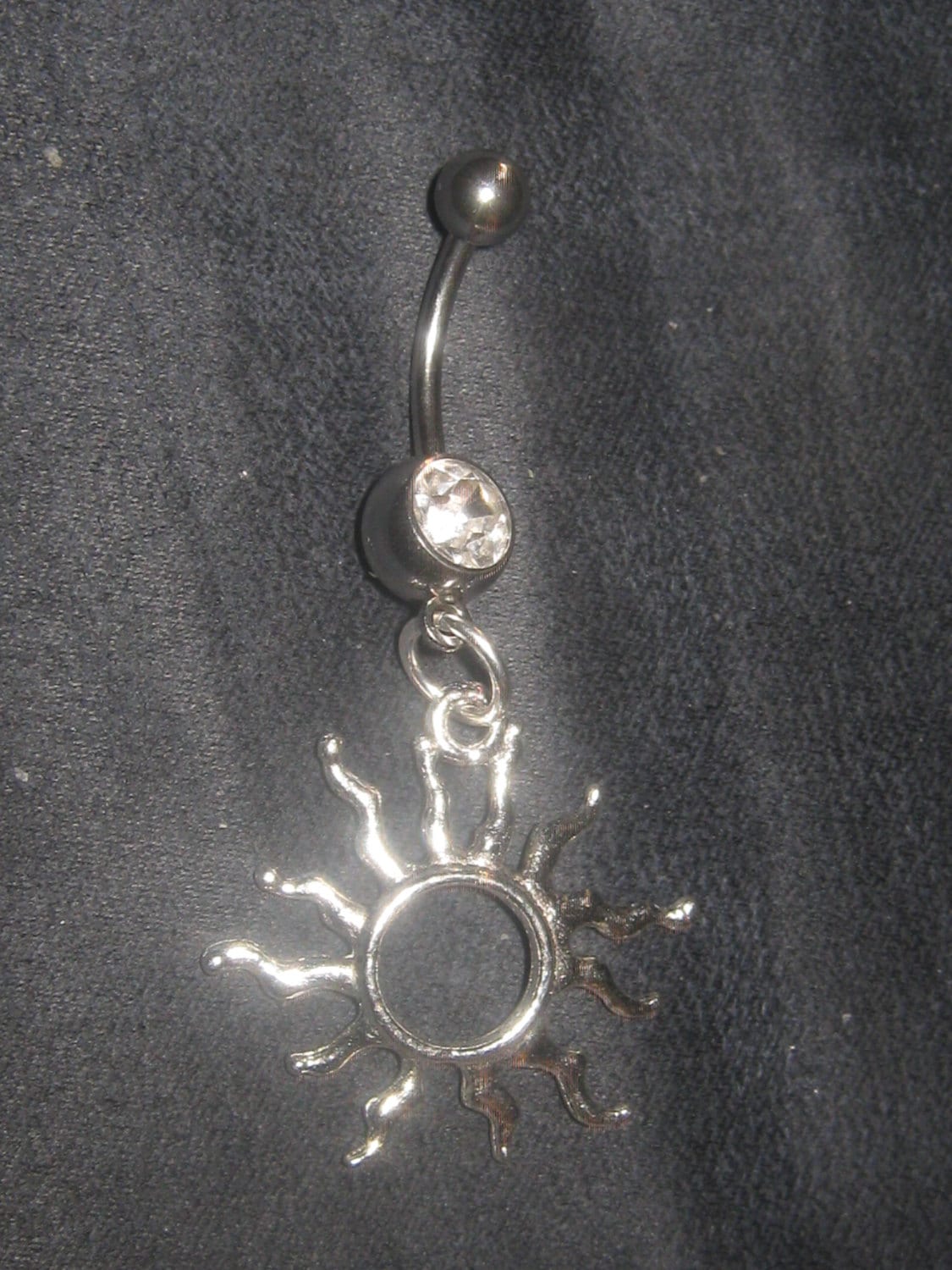 Neuer Silberfarbener Sonnenstrahl 14 Gauge Cz Bauch Ring Neuer Silberfarbener Sonnenstrahl 14 Gauge Cz Bauch Ring von mysticalserina