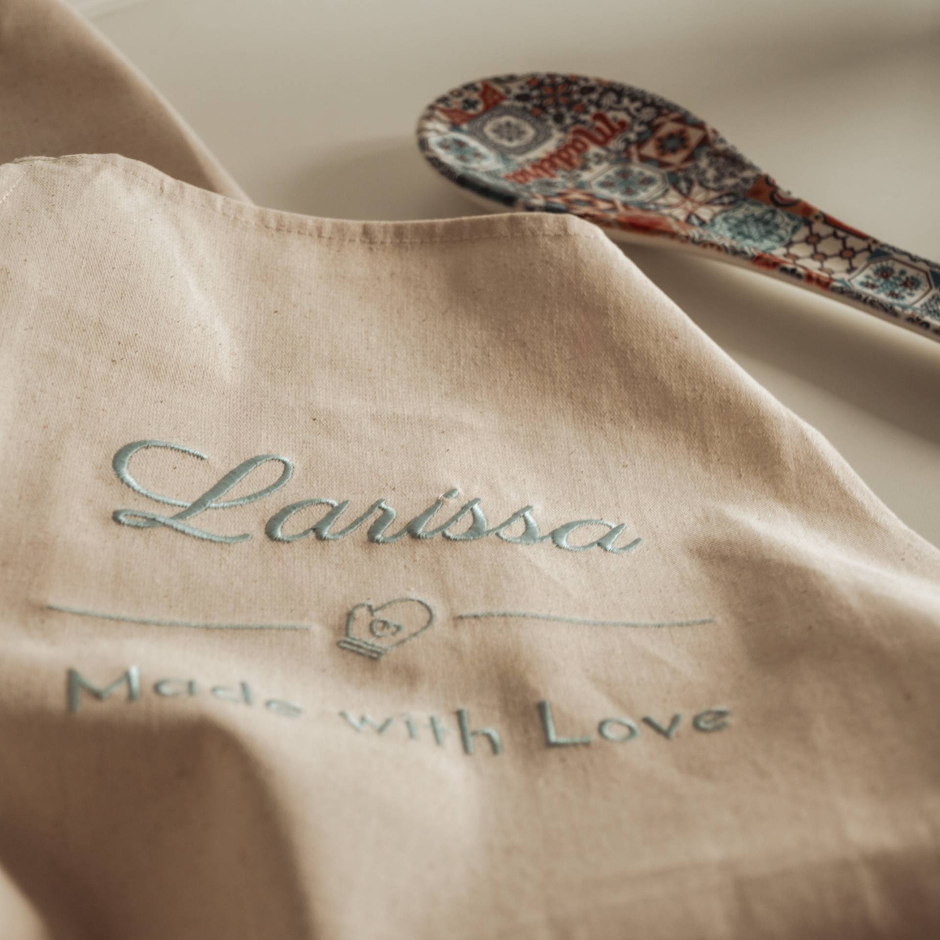 Schürze Personalisiert Mit Namen, Motiv & Wunschtext Bestickt - Individuell Personalisierte Kochschürze Aus Hochwertiger Baumwolle von mystitcheryDE