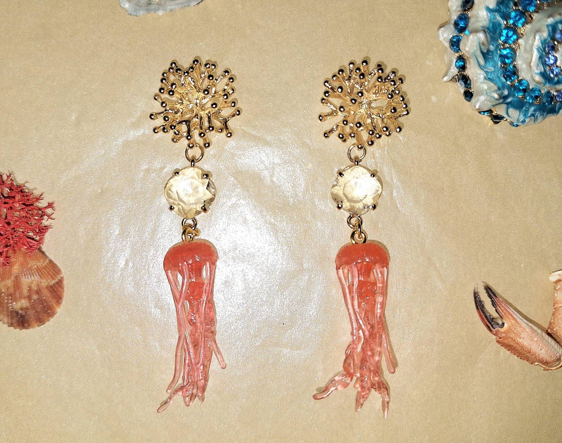 Jelly Glam Ohrstecker Messing, Glasstein Geschliffen, Qualle Aus Weichem Gummi, Rosa, Maritim, Sehr Leicht, Geschenkidee von mysupermood