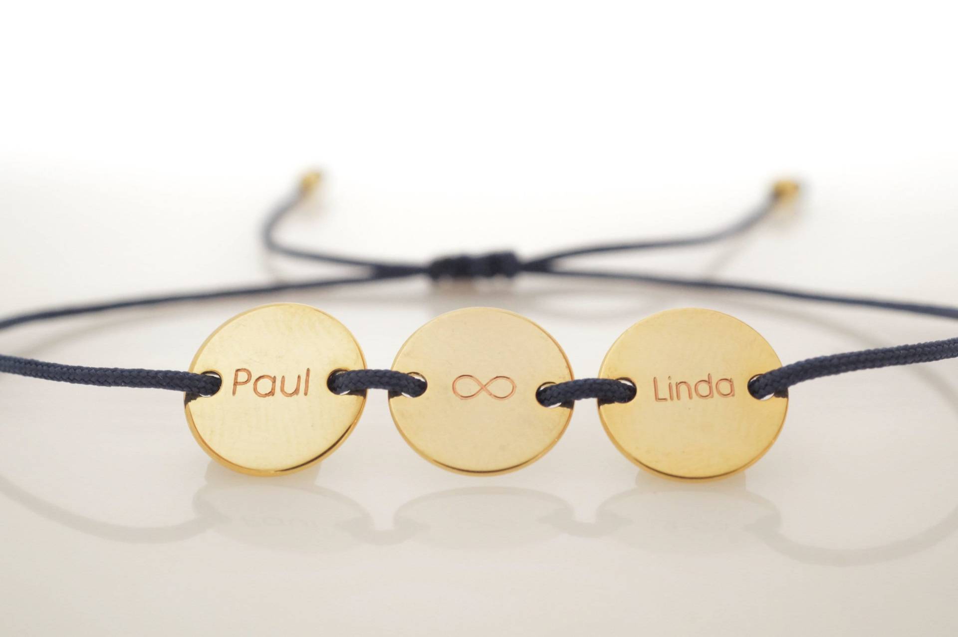 Armband Gravur Nylon Verstellbar Name Kindernamen Gravurarmband Freundschaftsarmband Personalisiert Gravurplättchen Schiebeknoten Geschenk von myvenajwls