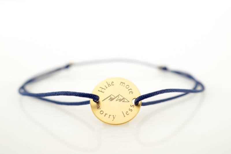 Mountains Armband Berge Gravur Plättchen Nylon Diamantgravur Bracelet Hike Hiking Gravurarmband Armcandy Armkette Vergoldet Dein Text von myvenajwls