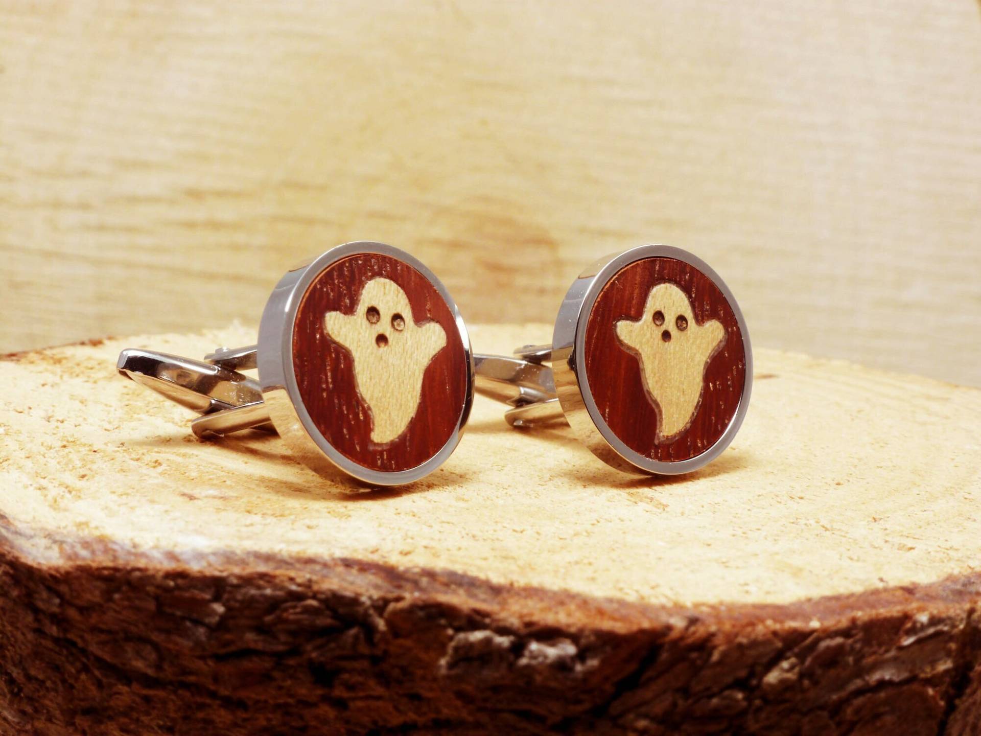 Manschettenknöpfe Mit Kleinen Geistern, Natürliche Aus Holz, Originelles Lustiges Accessoire Halloween, Geheimes Weihnachtsgeschenk, Moderne von mywoodenjewelry