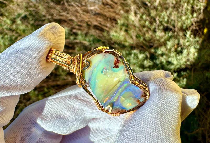 24Ct Blauer Lightning Ridge Opal, 14 Karat Unikat Gold Anhänger Mit Wunderschönen Opal von nAturaIArT