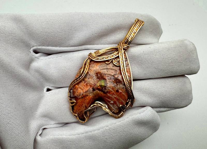 53Ct Feuer Opal, Gravierter Adler, 14 Karat Unikat Gold Anhänger Mit Gravierten Feuer Opal + Matrix, Aus Mexiko von nAturaIArT