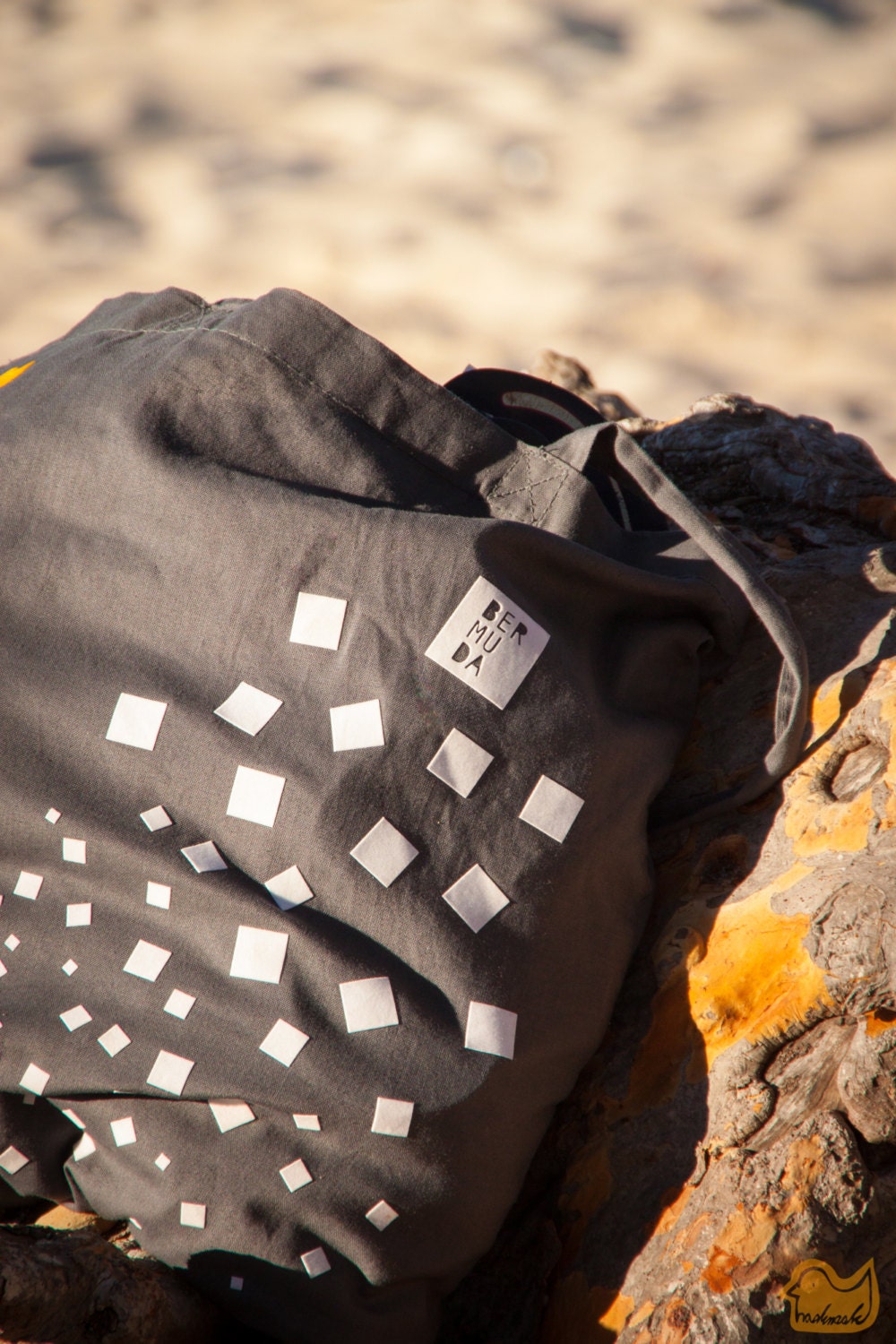 Strandtasche in Grau Mit Flauschigen Motiv - Bermuda Viereck Weiss Von Naaknaak Für Den Urlaub Am Strand Tasche Jutebeutel Shopper von naaknaak