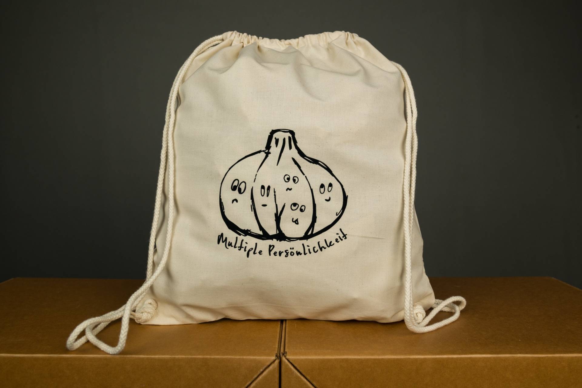 Veganer Rucksack Mit Knoblauch Aufdruck, Bio Baumwolle Turnbeutel Farbe Beige, Multiple Persönlichkeit, Für Festival Bedruckter Sport Beutel von naaknaak