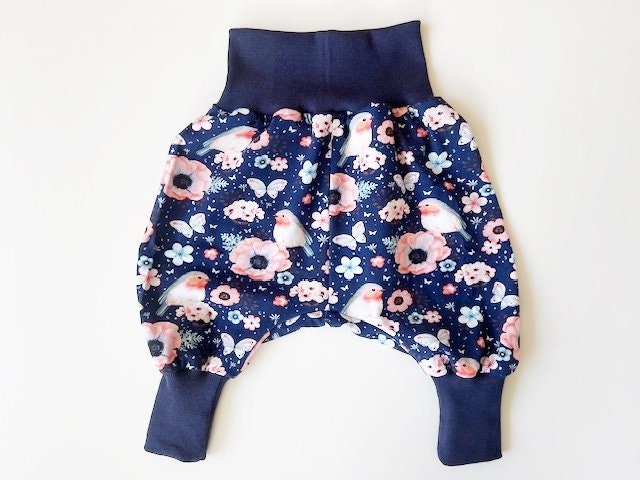 Pumphose "Rotkehlchen' Gr. 68/74 Dunkelblau Pumphose "Rotkehlchen' Gr. 68/74 Dunkelblau von nadelspinnereiwerk