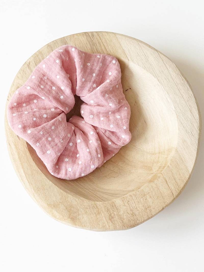Scrunchie "Pünktchen' Haargummi Zopfgummi Doppellagig Rosa von nadelspinnereiwerk