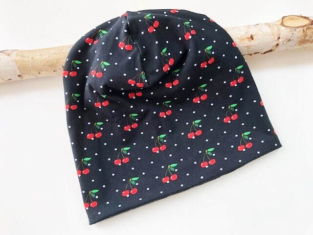 Wendebeanie Ku 49-54 cm Cherry Schwarz von nadelspinnereiwerk