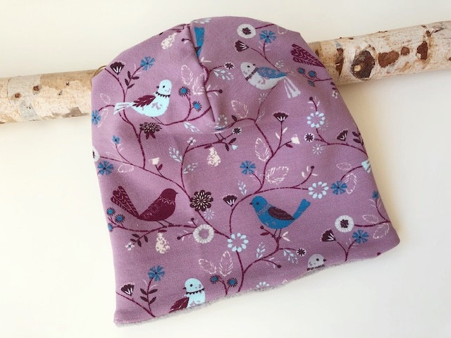 Wendebeanie Vögel Flieder von nadelspinnereiwerk