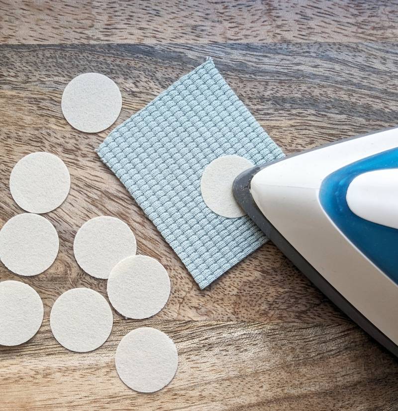 Druckknopf- Und Knopflochverstärker Zum Aufbügeln - Dein Perfektes Nähzubehör Für Stabile Druckknöpfe Knopflöcher Druckknopf- Und Knopflochverstärker Zum Aufbügeln - Dein Perfektes Nähzubehör Für Stabile Druckknöpfe Knopflöcher von nadelunikat