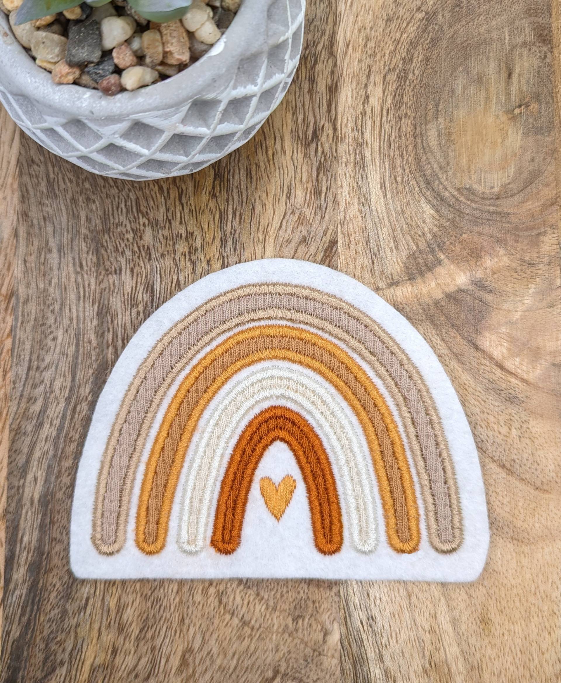 Patch/Applikation/Aufnäher/Bügelbild - Regenbogen Beige, Creme, Karamell, Mauve, Natur von nadelunikat