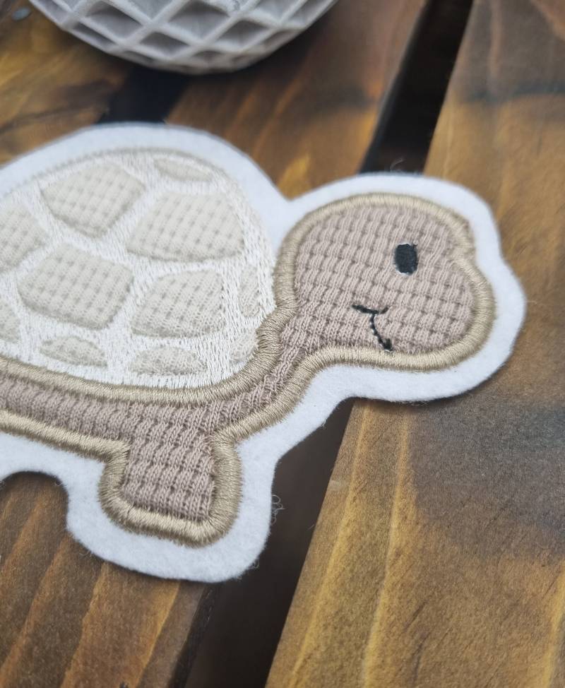 Patch/Applikation/Aufnäher/Bügelbild - Schildkröte Beige, Creme, Natur Patch/Applikation/Aufnäher/Bügelbild - Schildkröte Beige, Creme, Natur von nadelunikat