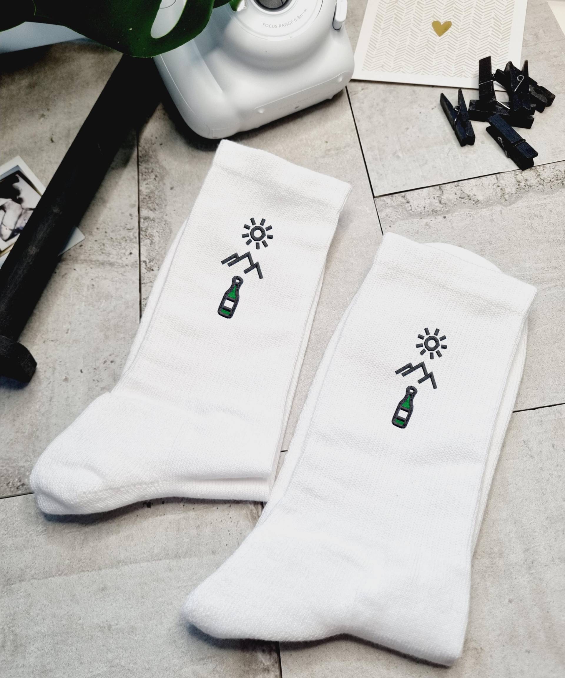 Gestickte Sportsocken, Socken, Personalisierte Tennsissocken Bergliebe, Statement Mountain, Bier Und Berge von nadinebrandingdesign
