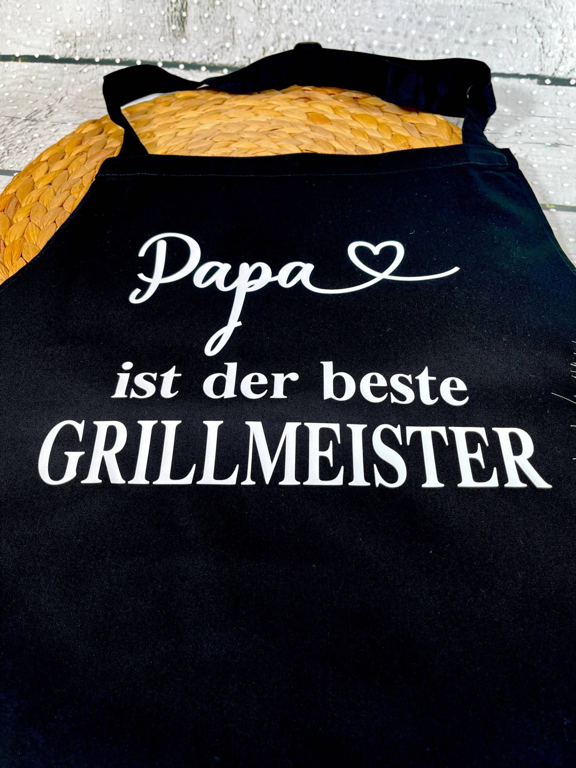 Geschenk Schürze Kochschürze Grillschürze Personalisiert Papa Ist Der Beste Grillmeister von naehdesigns