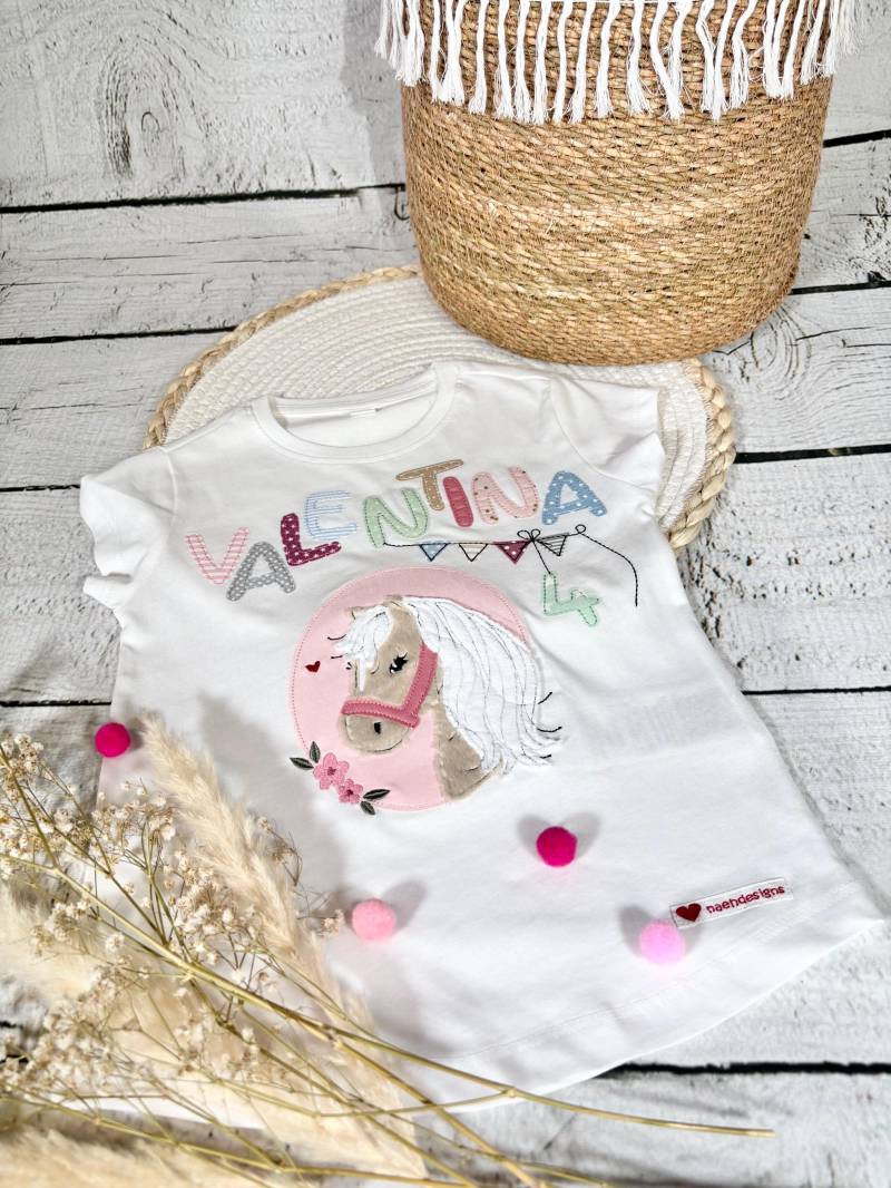 Mädchen Geburtstagsshirt Mit Flauschigem Pferd Lulu von naehdesigns