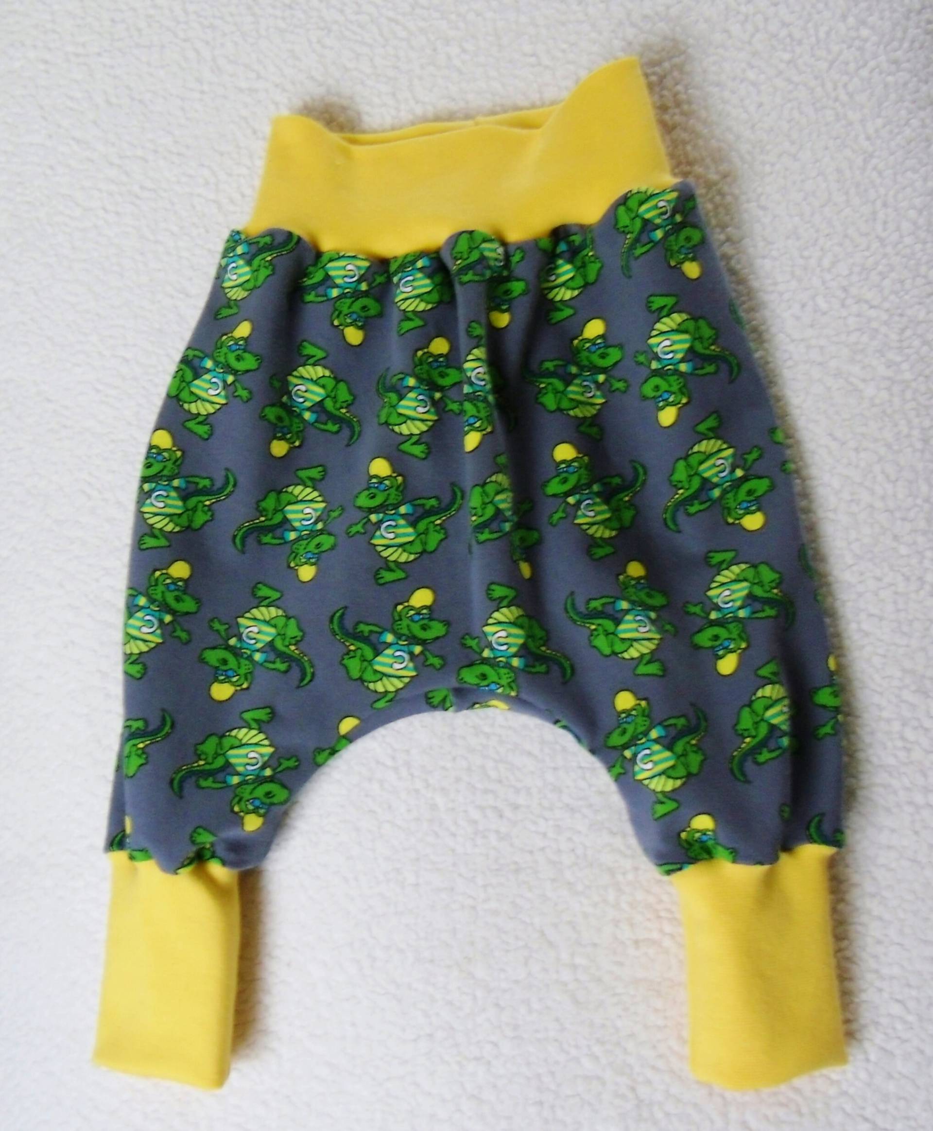 Baby Pumphose/Gr. 50/56 von naehkoerbchen