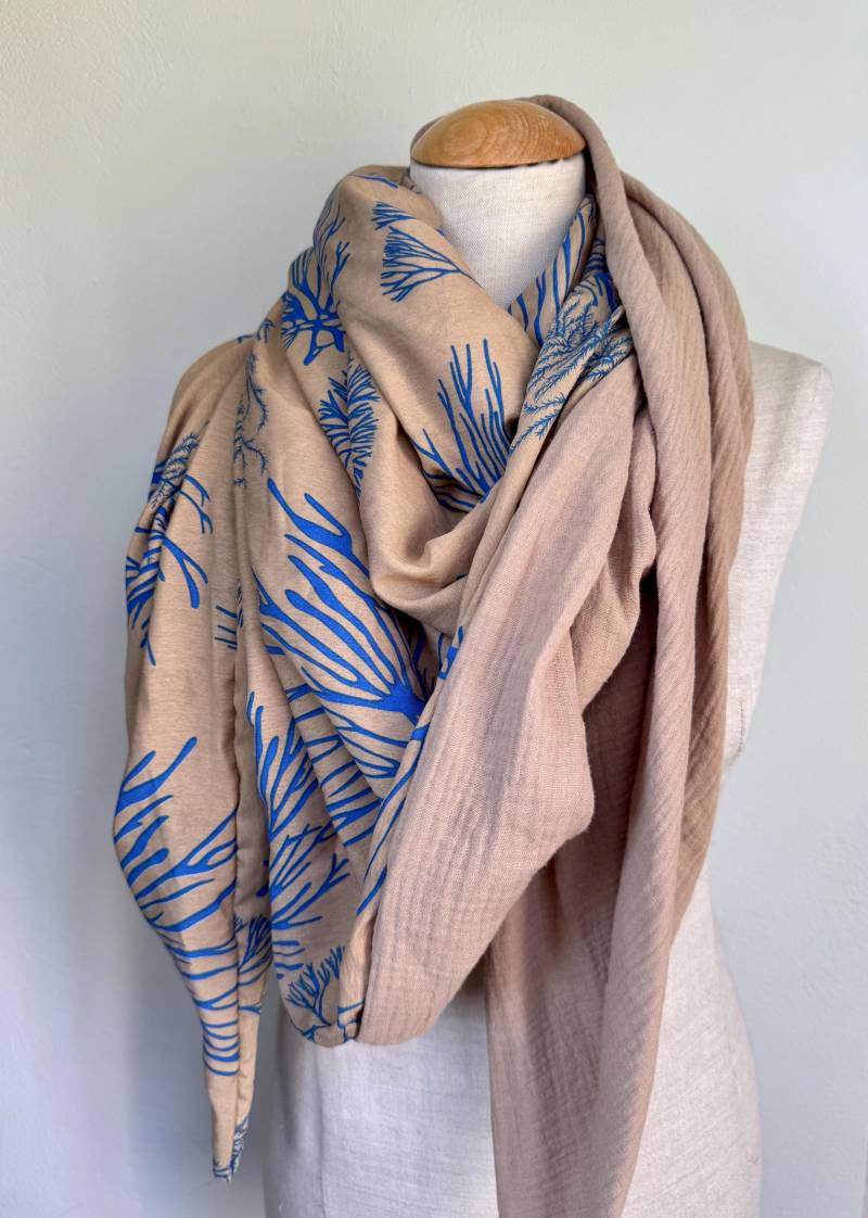 Dreieckstuch Schal Musselin Loop Camel Beige Blau Koralle Blätter Stola Xxl Dreieck von naehkombinat