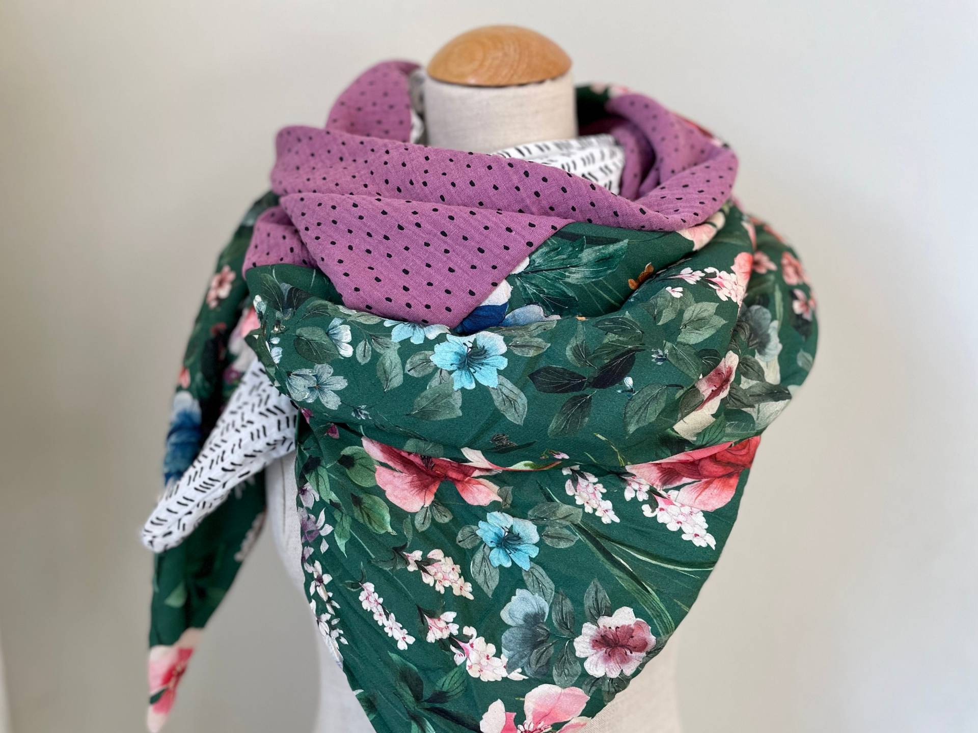 Musselintuch Viskose Leicht Xxl Wickelschal Loopschal Grün Schilf Blumen Pink Flieder Lila Schal Stola Sommertuch Dreieckstuch von naehkombinat