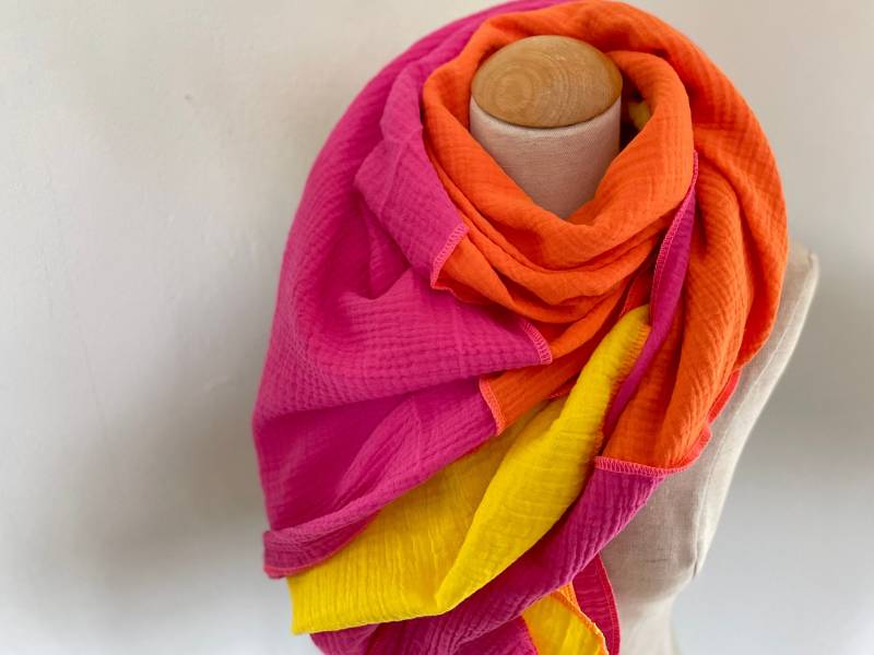 Musselintuch Xxl Wickelschal Dreieck Loopschal Pink Fuchsia Neon Orange Rost Rosa Gelb Baumwolle Schal Stola Sommertuch Dreieckstuch von naehkombinat