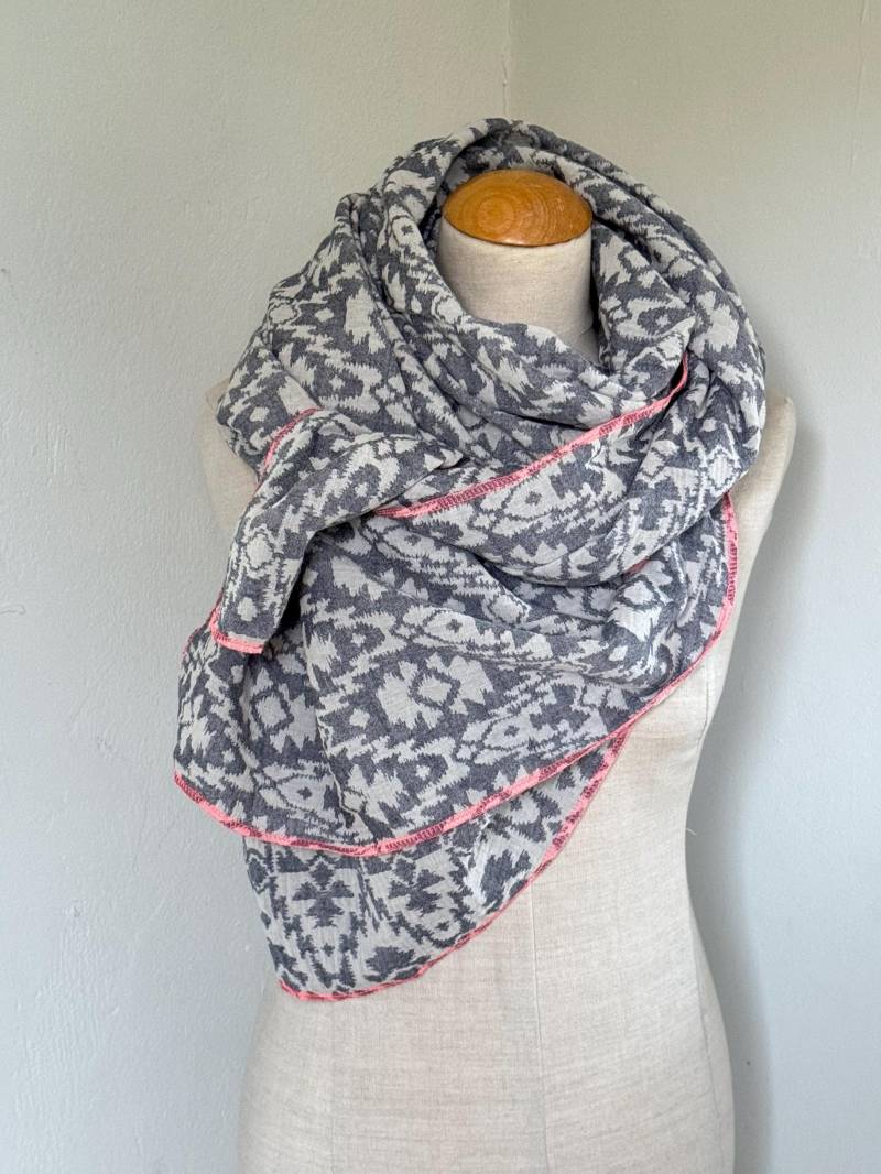 Musselintuch Xxl Wickelschal Dreieck Schal Blau Marine Inka Pink Fuchsia Baumwolle Stola Sommertuch Dreieckstuch von naehkombinat