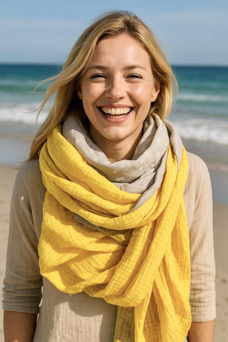 Sommertuch Musselin Xxl Wickelschal Dreieck Loopschal Blumen Pastell Gelb Leuchtend Baumwolle Schal Stola Dreieckstuch Geschenk Muttertag von naehkombinat