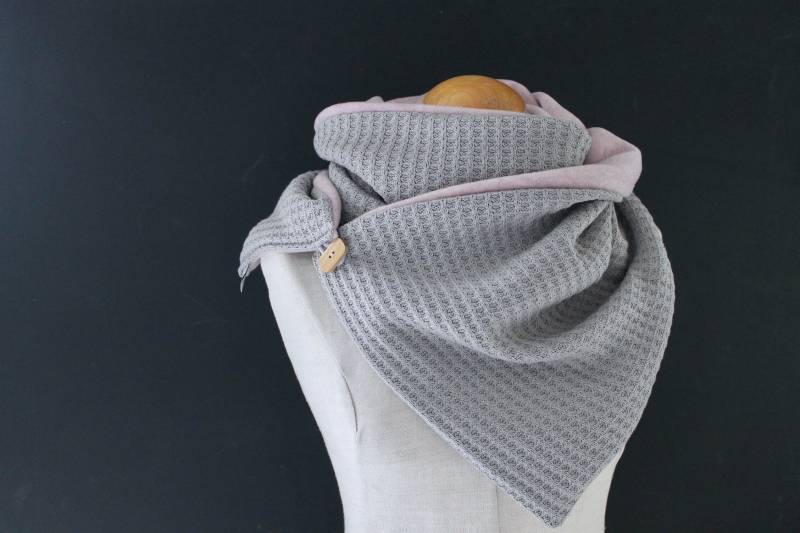 Wickelschal Dreieckstuch Schal Strick Grau Rosa Baumwolle Wrap Scarf, Triangular Loop Scarf von naehkombinat