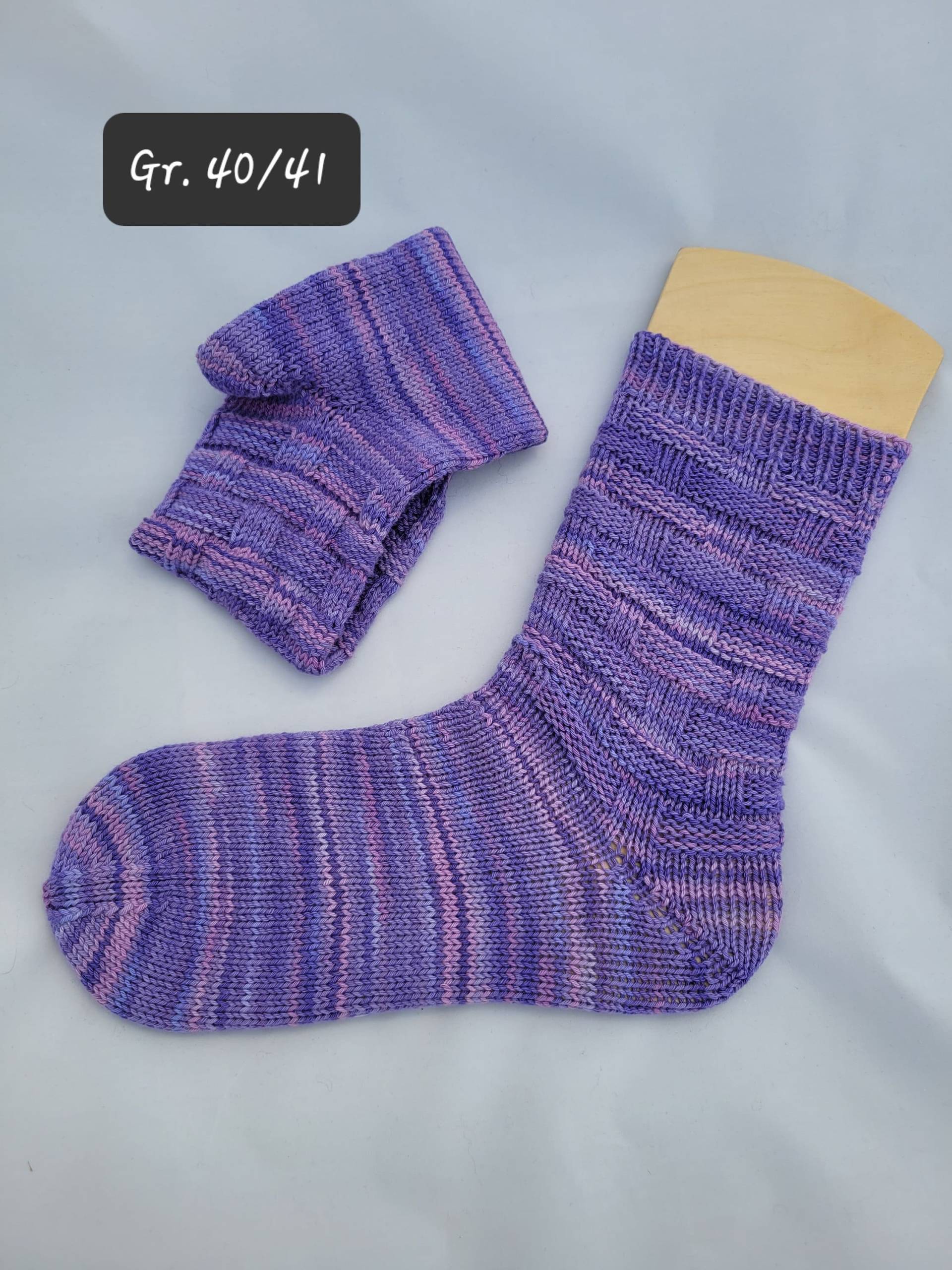 Handgestrickte Socken Gr. 40/41 von naehmaschinerie