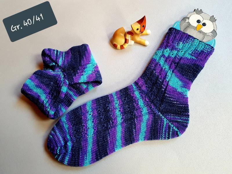Handgestrickte Socken Gr. 40/41 von naehmaschinerie