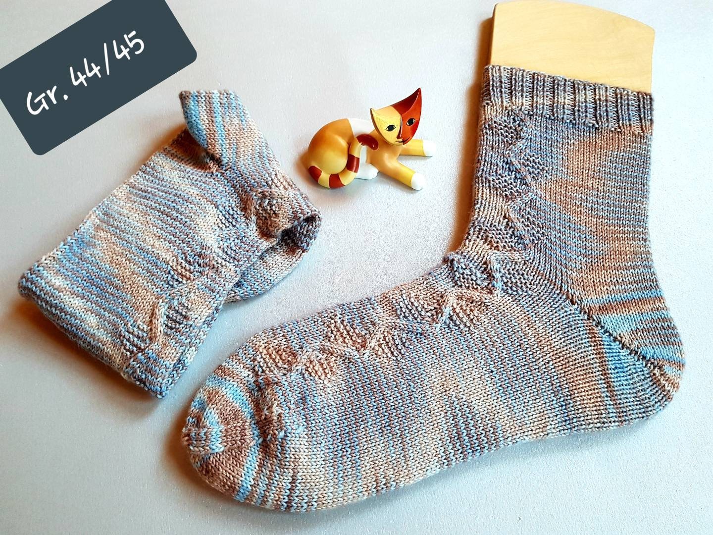 Handgestrickte Socken Gr. 44/45 von naehmaschinerie