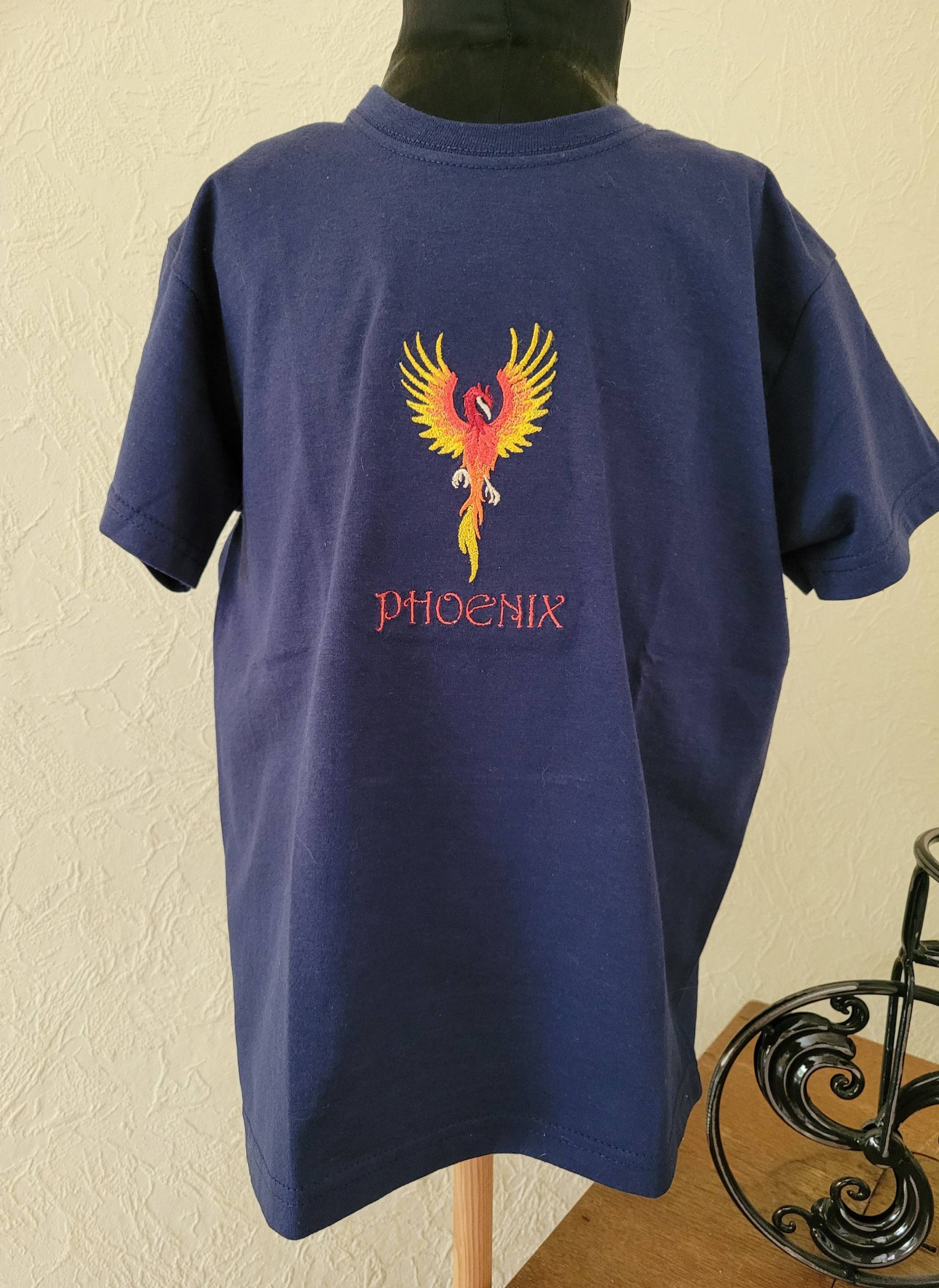 T-Shirt Phönix Auf Dunkelblau Gr. 128 von naehmaschinerie