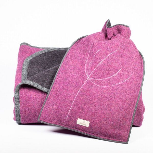 nahtur-design Baby- und Kinder - Wolldecke mit passender Ökowärmflasche im Set aus kuscheligem Flauschloden von nahtur-design