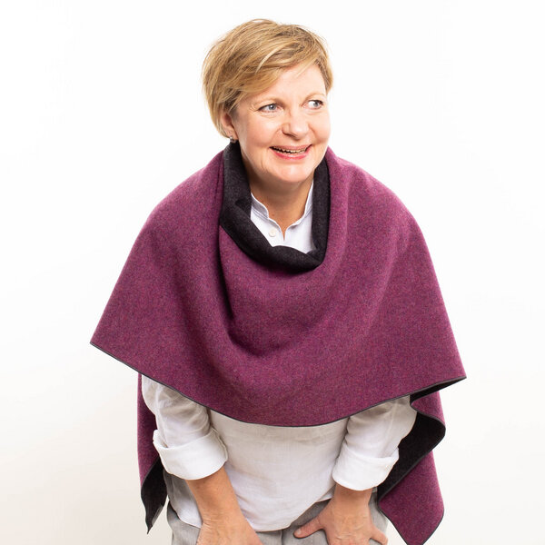 nahtur-design Schulterwärmer und Kuschelponcho aus Flauschloden von nahtur-design