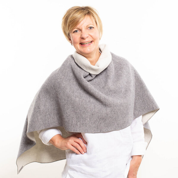 nahtur-design Schulterwärmer und Kuschelponcho aus Flauschloden von nahtur-design