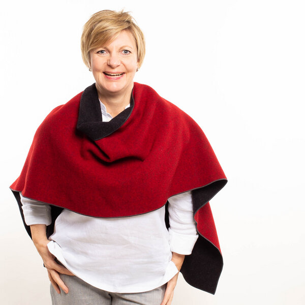 nahtur-design Schulterwärmer und Kuschelponcho aus Flauschloden von nahtur-design