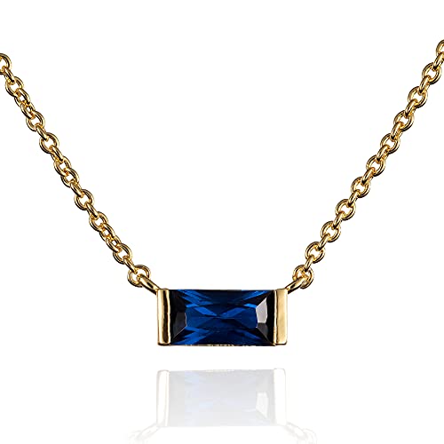 namana Zierliche blaue Halskette in Gold für Frauen, Gold Halsketten für Damen und Mädchen mit blauen Steinen im Baguette-Schliff, süße vergoldete Anhänger-Halskette mit einem saphirblauen Stein von namana