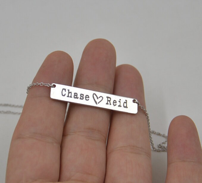 Gravur Name Bar Halskette, Personalisierte Anhänger, Weihnachtsgeschenke Für Sie von nameJewelry