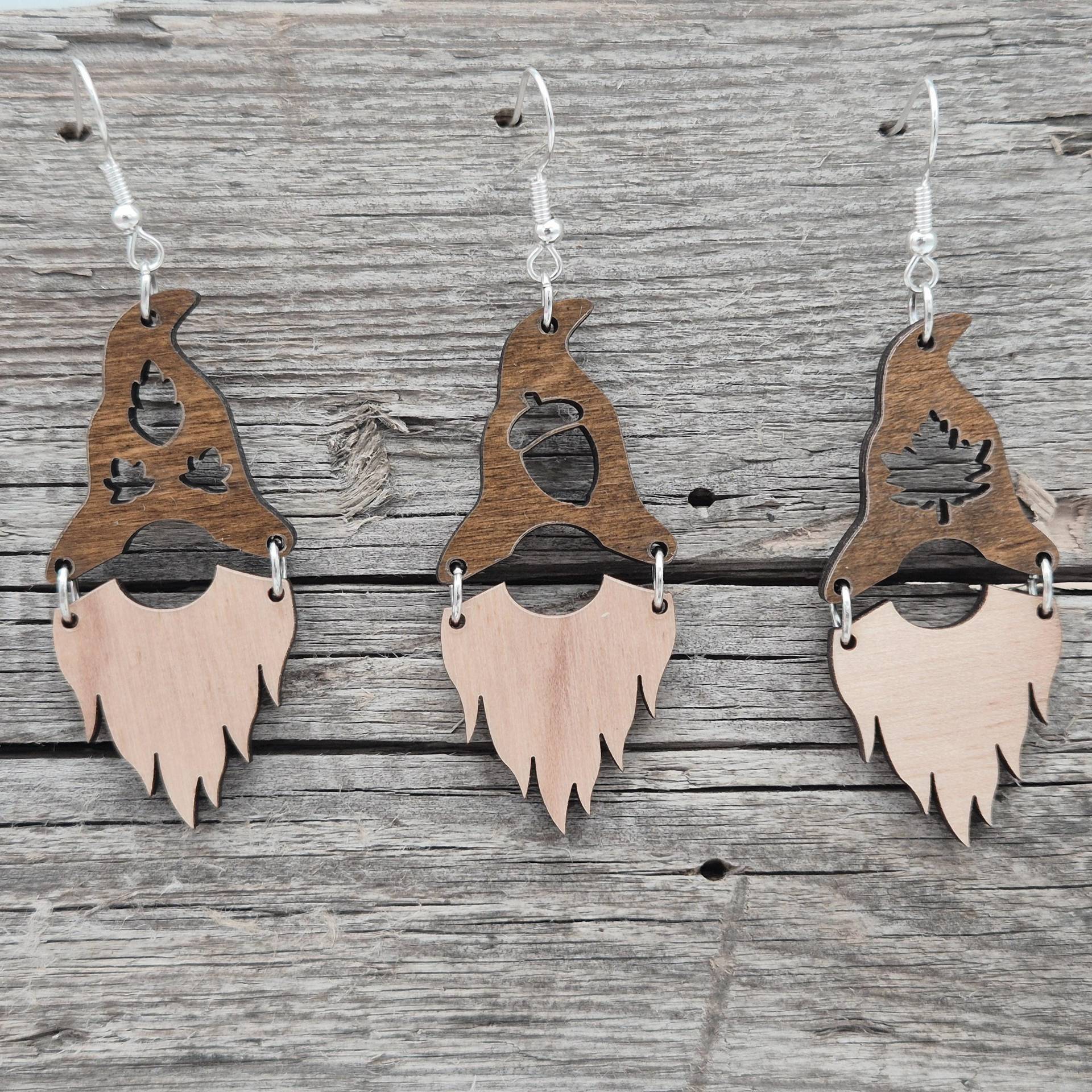 1 Paar Holz Ohrringe - Herbst Gnom Zwerg Leichte Gute Laune Zipfelmütze von namensklang