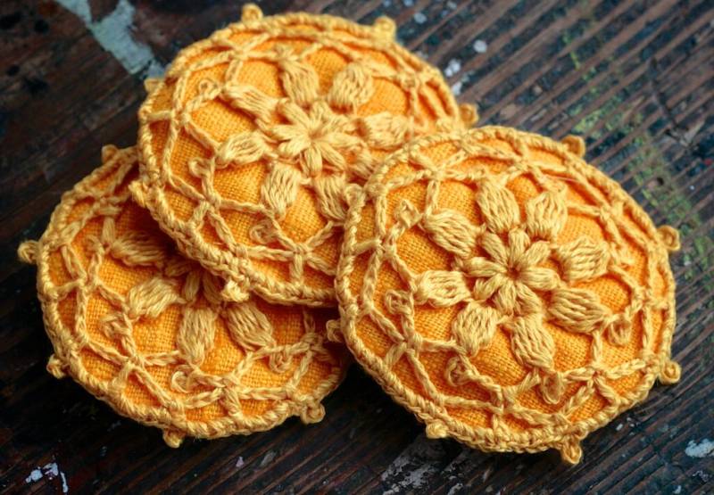 Leinen-Häkeln Motiv Brosche - Abzeichen von namolio