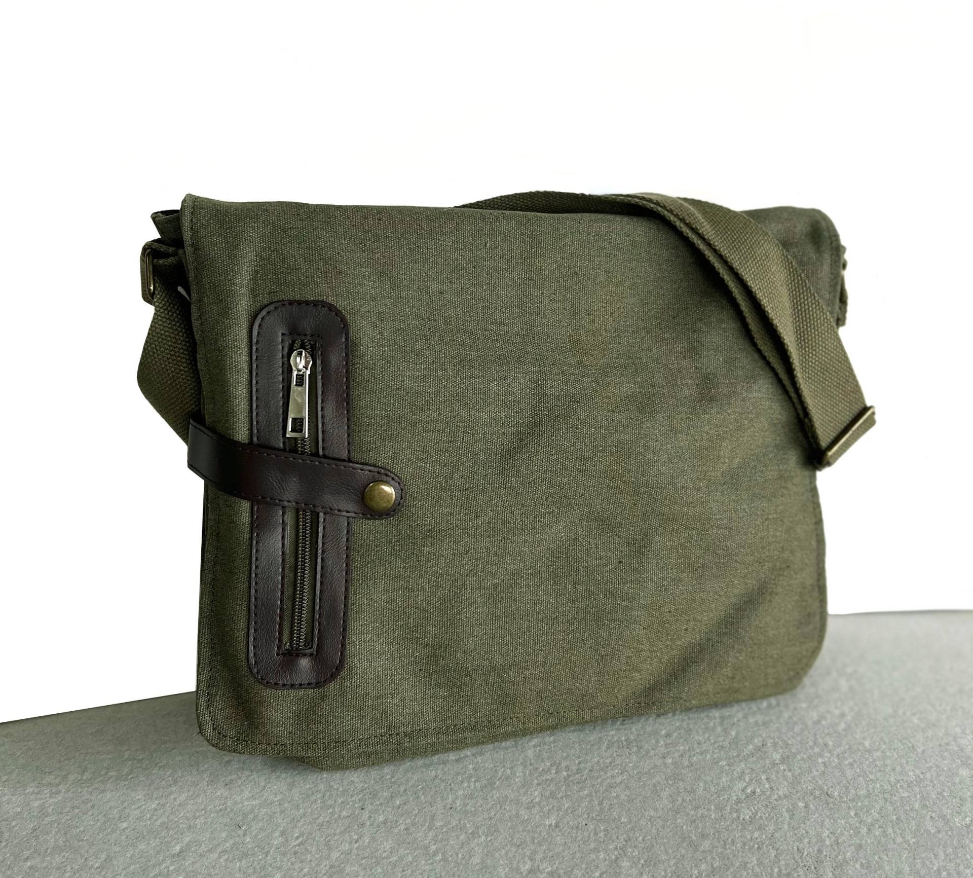 Messenger Bag Leder Detail Mit Taschen von namu