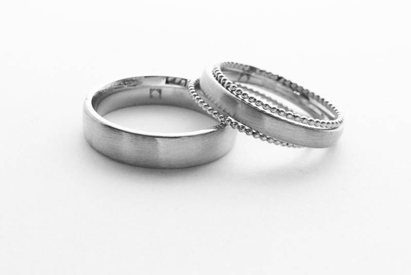Eheringe Silber Mit Zwei Kügelchenringen von naneadam