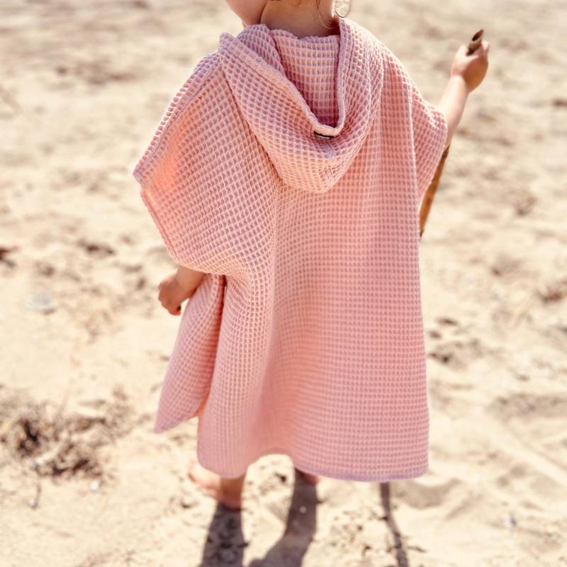 Badeponcho Baumwolle Salmon Lachs Kapuzenhandtuch in Vielen Verschiedenen Farben Wabenstoff Personalisierbar Durch Bestickung von nardoniKIDS