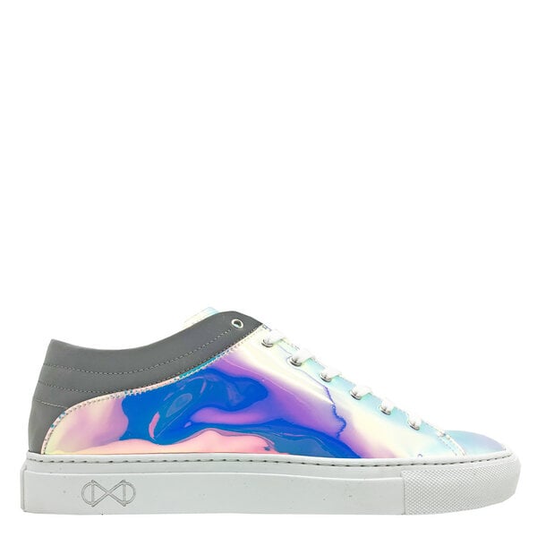 Sneaker aus recyclebarer Regenbogenfolie "nat-2 Sleek vanish" von nat-2