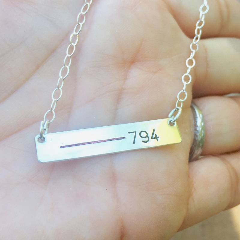 Dünne Blaue Linie Personalisierte Bar Halskette, Feuerwehrmann, Polizei Frau Strafverfolgung Abzeichen-Nummer, Blau Lebt Materie von natashaaloha