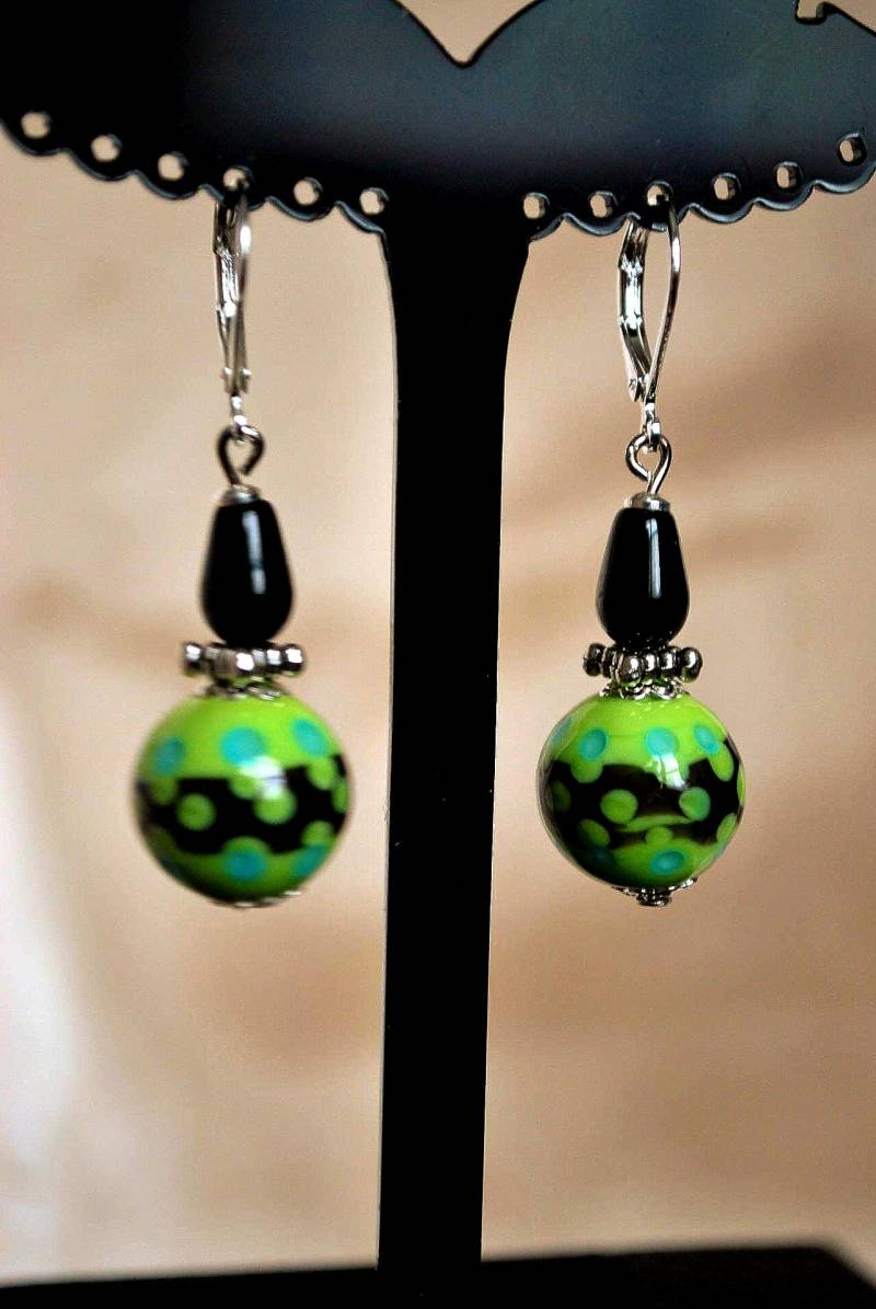 "Grüne Und Schwarze" Ohrringe von nathyreme