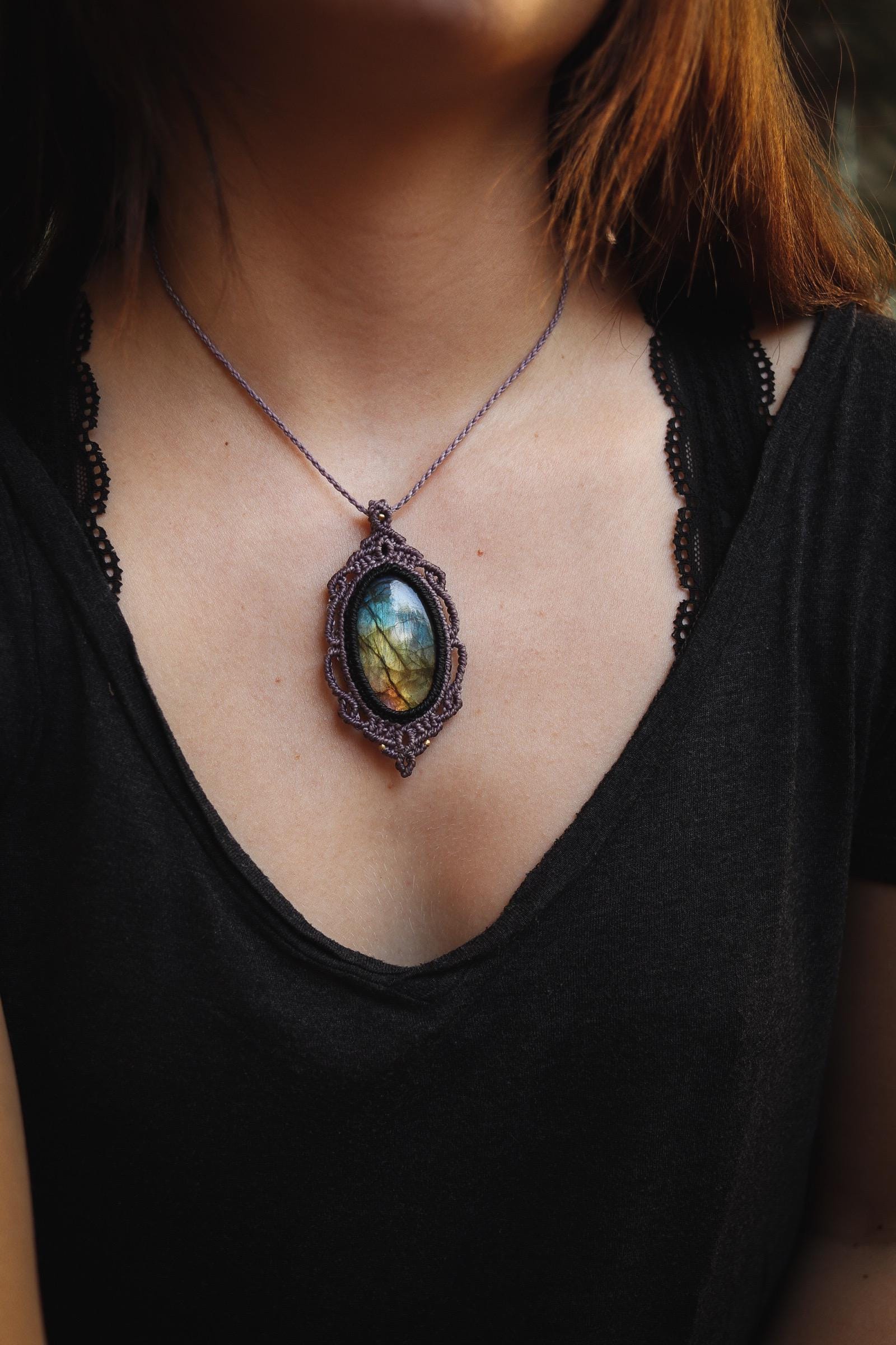 Geknüpfte Labradorit Halskette | Boho Kette Mit Edelstein Makramee Schmuck Geknüpfte Labradorit Halskette | Boho Kette Mit Edelstein Makramee Schmuck von nattynaturalcreation