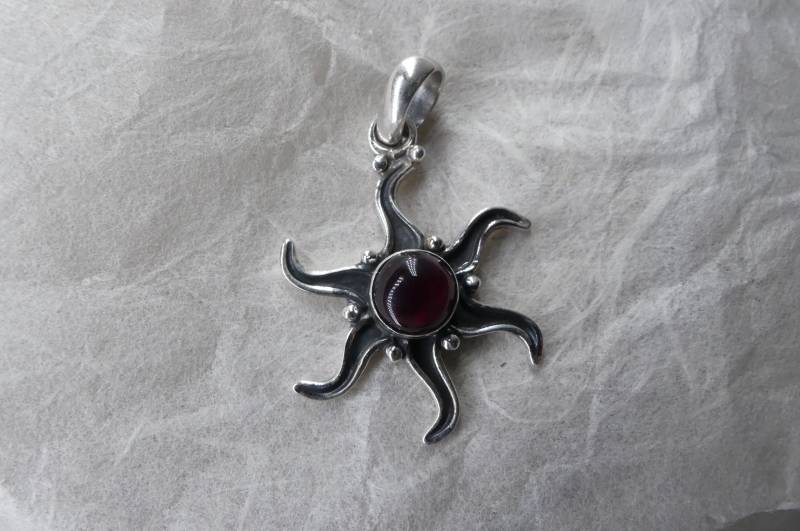 925 Silber Kettenanhänger Mit Rundem Granat von naturalmysticsu