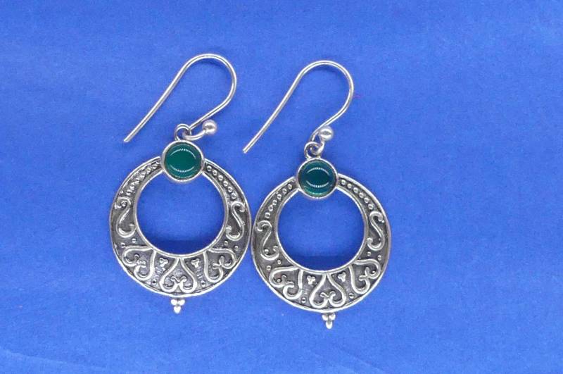 Bezaubernd Verzierte 925 Silber Hängeohrringe Mit Kleinen Runden Achaten von naturalmysticsu